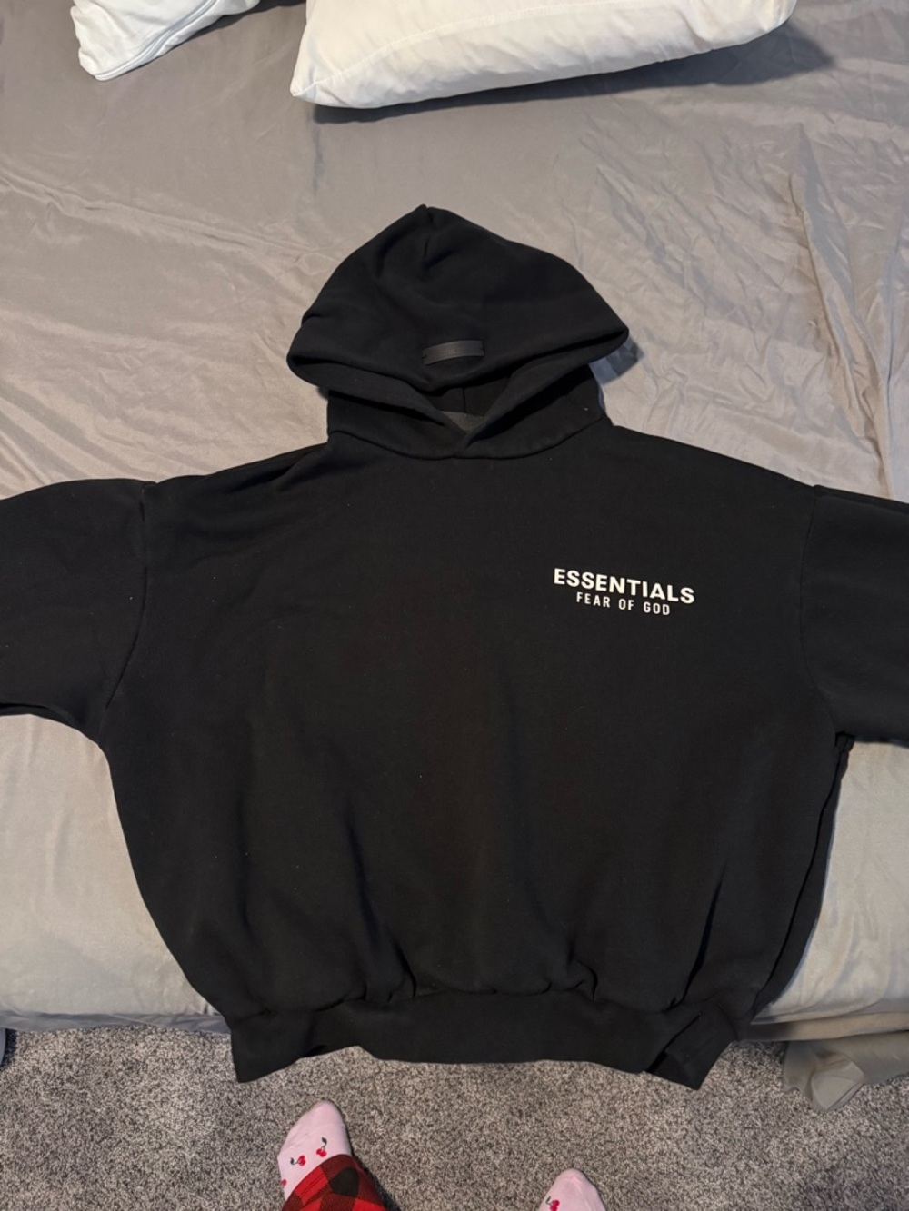 Essential Fear of God Black Kids Pullover Hoodie with Logo - Picture 2 of 4